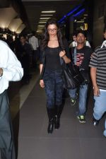 Deepika Padukone arrived in Mumbai Airport on 18th Jan 2013 (7).JPG
